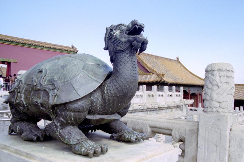 Une sculpture de tortue dans la Cité interdite.