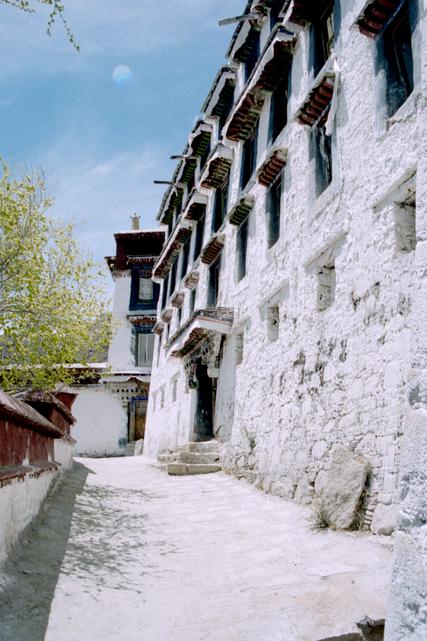 Le monastère de Drepung.